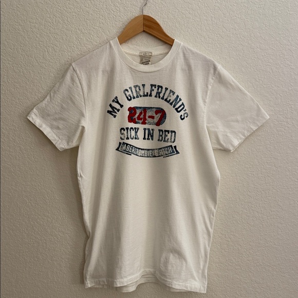 Abercrombie & Fitch Muscle Vintage Tee “My Girlfriend’s 24-7 Sick in Bed” XL - Picture 1 of 11